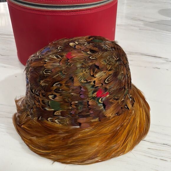 Vintage Pheasant Feather Hat Made In Japan includes Vintage Hat Box - Picture 1 of 7
